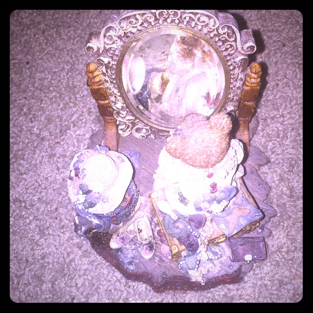 Boyd’s 1998 Limited Edition. Beatrice November